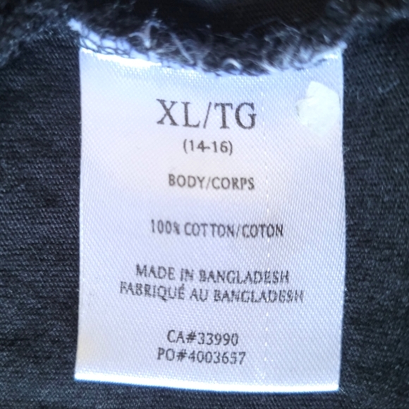 2/$15 🌼 Teen Titans Go! Robin Is The Name Tee - Picture 7 of 11